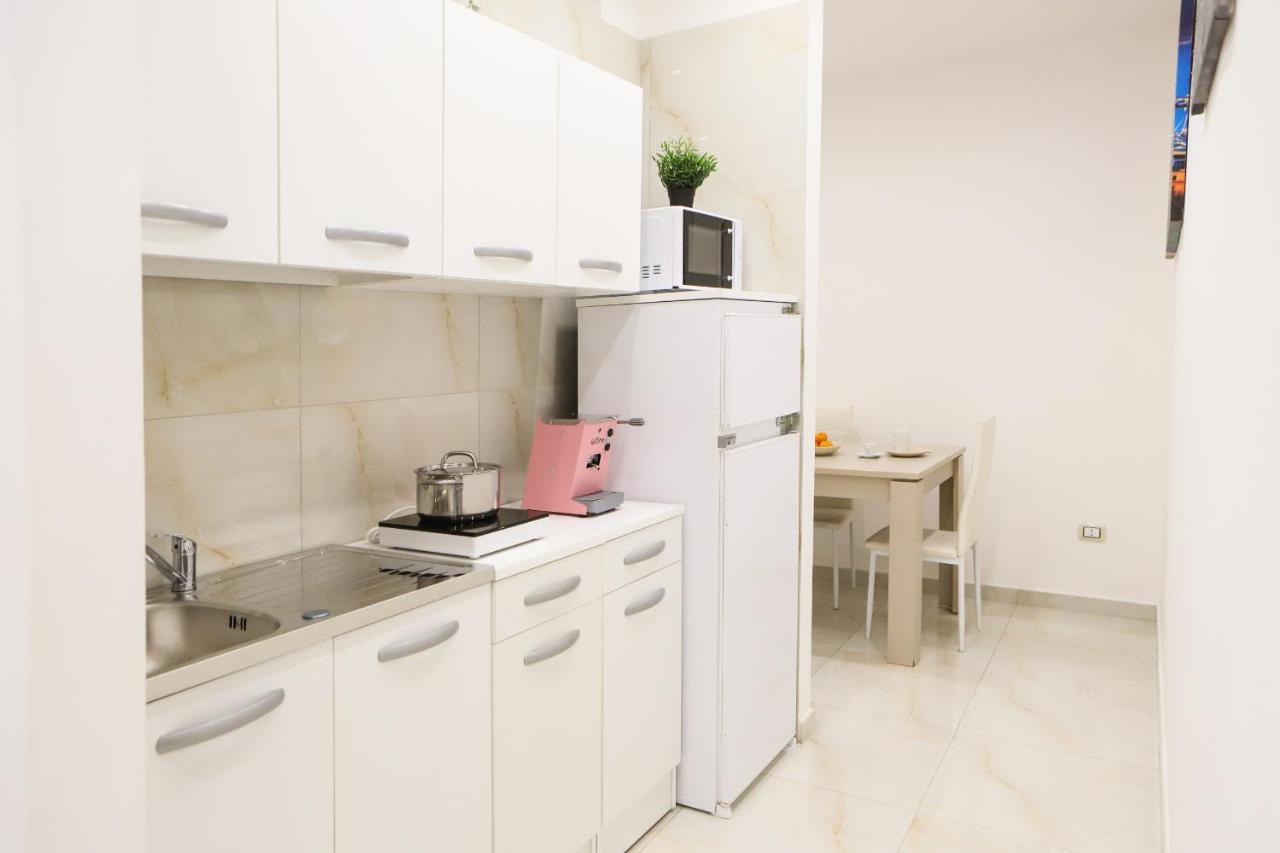 Cozy Apartment In Piazza Cavour By Wonderful Italy Naples Exterior photo