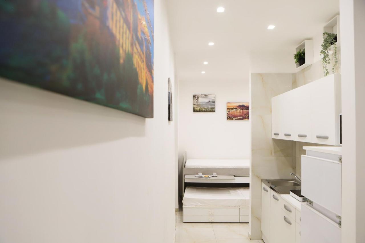 Cozy Apartment In Piazza Cavour By Wonderful Italy Naples Exterior photo