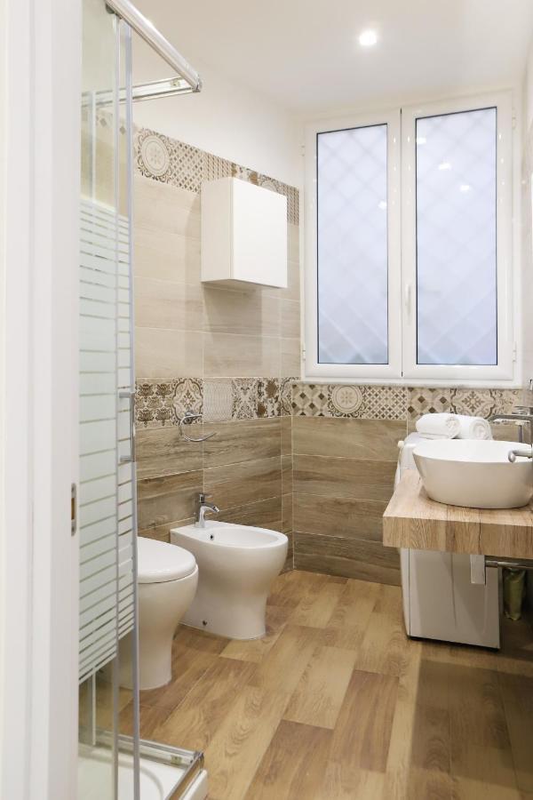 Cozy Apartment In Piazza Cavour By Wonderful Italy Naples Exterior photo